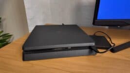 Vale a Pena Comprar um PS4 em 2026? Veja o Que Ainda Compensa no Console da Sony