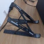 Suporte de Mesa Portátil para Notebook/Laptop de 10" a 17,3", 10 Níveis de Regulagem, Dobrável, Inclui Bolsa de Transporte, Preto, NTB8520B, ELG