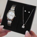 Kit Relógio Colar Brincos Prata Feminino Saint Germain 28 Mm