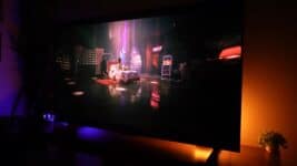 Melhores TVs custo-benefício de 43 a 50 polegadas em 2026: TCL domina ranking com Mini LED e QLED