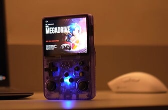 R36S Review: O Console Portátil Barato que Roda até Jogos da Steam Vale a Pena?