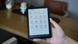 Bigme B6 vale a pena? Testamos o e-reader com Android que pode ameaçar o reinado do Kindle em 2026
