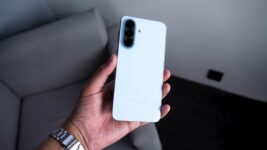 Samsung Galaxy A57 vale a pena? Review completo mostra se ele é o melhor intermediário premium de 2026