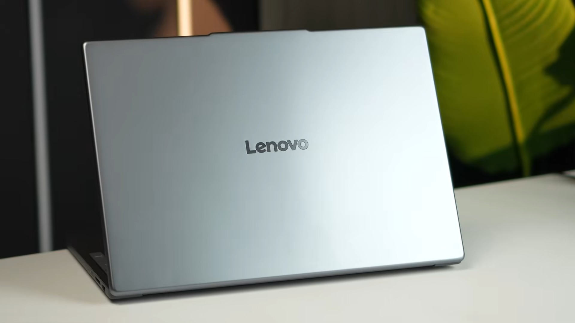 lenovo ideapad slim 3 vale a pena em 2026 review completo das versoes ryzen 7 7735hs e intel core i5 13420h Lenovo IdeaPad Slim 3 vale a pena em 2026? Review completo das versões Ryzen 7 7735HS e Intel Core i5-13420H
