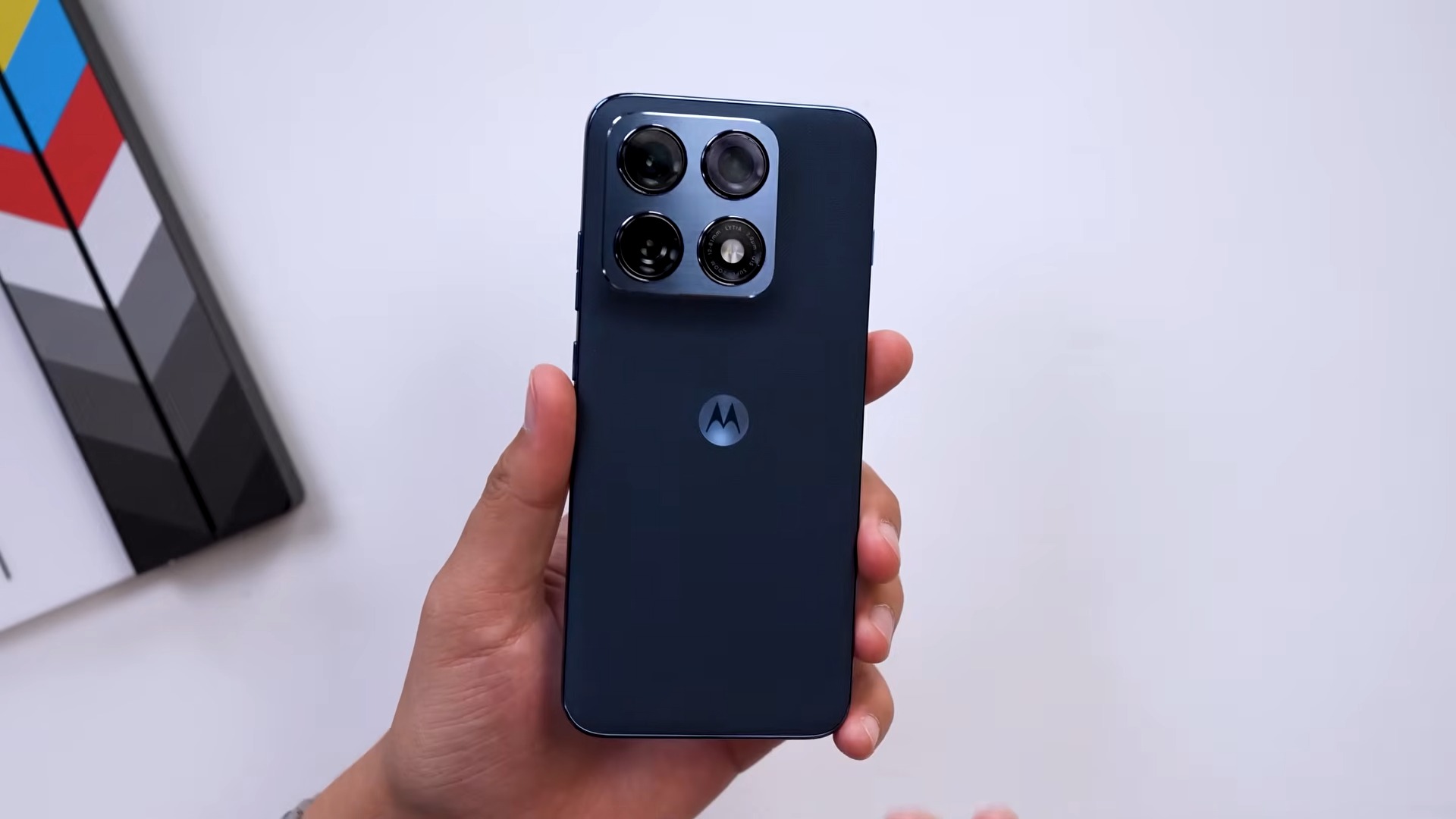 moto edge 70 pro vale a pena em 2026 review completo do topo de linha da motorola que surpreende em desempenho cameras e bateria Moto Edge 70 Pro vale a pena em 2026? Review completo do topo de linha da Motorola que surpreende em desempenho, câmeras e bateria