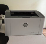 Impressora HP Laser 107a Monocromática Porta USB 2.0 de alta velocidade 110 a 127 VCA