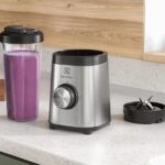 Liquidificador Portátil Electrolux Sport Blender 320W Efficient Acabamento Inox (BSE20) 127V
