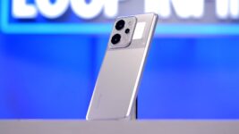 Realme P4 Power 5G é o celular com bateria de 10.001 mAh que também funciona como power bank