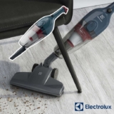 Aspirador de Pó Vertical com Fio Electrolux 1100W 2 em 1 PowerSpeed Filtro HEPA Azul (STK13A)