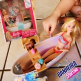 Barbie Fashion & Beauty Boneca e banheira Banho de Confete
