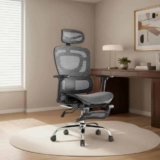 Cadeira De Escritório Ergonômica Mônaco Bt07 Luvinco Malha Respirável Com Suporte Lombar Adaptável Apoio Para Pés Retrátil Encosto Ajustável Seis Posições Cor Preta Suporta 200kg