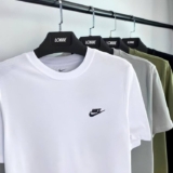 Camiseta Nike Sportswear Club Masculina