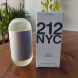 Carolina Herrera 212 NYC NYC Tradicional EDT 100ml para feminino