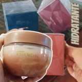 Desodorante Hidratante Corporal Perfumado Essencial 200g