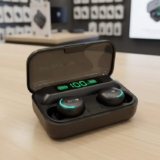 Fone De Ouvido Sem Fio Bluetooth F9-5 Pares Som Imersivo Powerbank Moderno Bateria Longa Duração Academia Compativel Com Todos Celulares