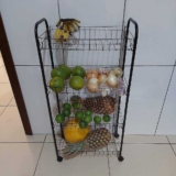 Fruteira 4 Andares Preta com Rodas