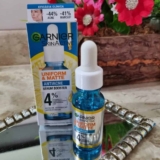 Garnier Uniform & Matte Sérum Facial Antiacne com Vitamina C e Ácido Salicílico, Reduz Espinhas e Marcas, Uniformiza a Pele e Garante Efeito Matte, Fórmula Vegana, 15ml