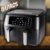 Hamilton Beach Fritadeira Duas Cestas Air Fryer 8L 12 receitas pré-sugeridas desligamento automático 1700W ASWE-006 preta 220v