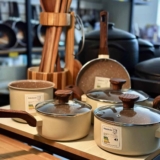 Jogo De Panelas Mimo Style Fundo Triplo Indução 5 Peças Cor Bege