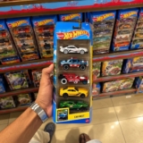 Kit Com 5 Carrinhos Sortidos Hot Wheels Coloridos Mattel