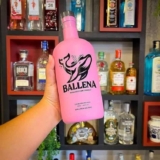 Licor Ballena morango 750ml