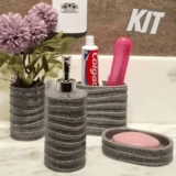 LUMAI Kit Acessórios para Banheiro Resina Santorini 4 Peças, Dispensador de Sabonete Líquido, Saboneteira, Porta-Escovas e Copo Multifuncional, Conjunto Organização para Banheiro, Resistente e Durável