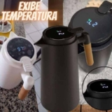 LYOR Garrafa Térmica de Plástico com Cabo de Madeira e Termômetro Preta 1L – Utensílios de Cozinha – Mesa Posta – Decoração – Itens Para Casa – Perfeita Para Café e Chá