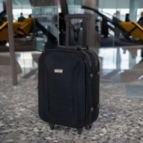 Mala pequena Lucerna Soft 2 Rodas Swiss Move Preta