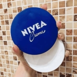 NIVEA Creme Lata – Hidratação profunda para as áreas mais ressecadas como cotovelo, calcanhar, joelho, mãos e pés, também protege do frio e cuida da pele tatuada – 145g