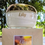 O Boticário Creme Acetinado Hidratante Corporal Lily 250g