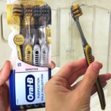 Oral-B Escova de Dente Sensitive Purification Gold Extra Macia 4 Unidades