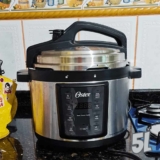 Oster Panela de Pressão Elétrica Digital 5L Oster, OPAN920