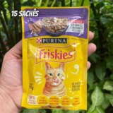 Pack Nestlé Purina Friskies Ração Úmida Para Gatos Adultos Carne Ao Molho – Com 15 Sachês 85g