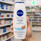 NIVEA Sabonete Líquido Creme Soft 250ml – Fragrância suave de amêndoas, sensação de pele macia e hidratada, em equilíbrio com o pH da pele