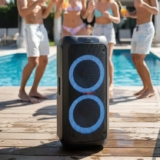 TRC 5590 – Caixa de Som Amplificada Portátil com Bluetooth; Controle Remoto; Entrada USB; Iluminação em LED; Disco Ligthing; Microfone com Fio e TWS; – 1000W RMS; Black