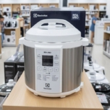 Panela De Pressão Elétrica Electrolux 6l Branca Experience P Cor Branco Frequência 60 MHz