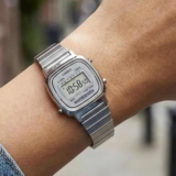 Relógio Feminino Casio Vintage Mini Ícone Retrô Prata