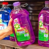 Sabão Líquido Ariel Cores Radiantes Toque de Downy 3L