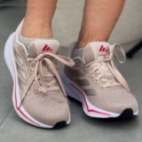 Tênis Esportivo Feminino Response Entressola De Eva adidas