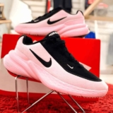 Tênis Nike Uplift SC Feminino