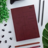 Tilibra – Agenda Executiva Costurada Diária 14,5 x 20,5 cm Prátika Permanente – Bordo