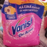 Tira Manchas em Pó Vanish Oxi Action Pink Refil 2,5kg para Roupas Coloridas, Sem Cloro, com Percarbonato, Remove Manchas Difíceis, Preserva as Cores e Deixa as Roupas Como Novas