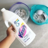 Tira Manchas Vanish Líquido Crystal White para roupas brancas 1,5L